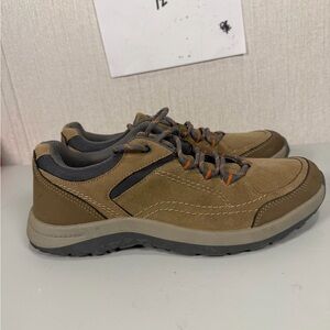 Earth Spirit Mens Shoe 8 US Leather Low Top Lace Up Sneakers Casual